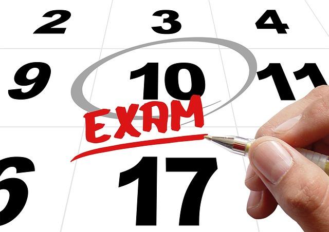 Date d'examen surlignée dans le calendrier Date d'examen surlignée dans le calendrier